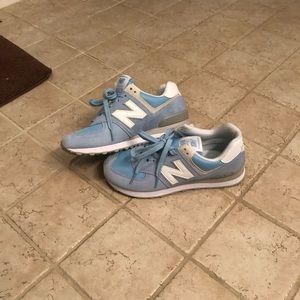 574 New Balance baby blue!